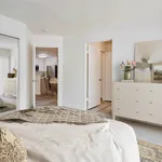 Rent 1 bedroom apartment in Santa Clarita