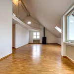 Charmante Dachwohnung sucht charmante Mieter