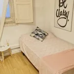 Rent a room of 130 m² in madrid