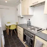 Rent 3 bedroom flat in West Midlands