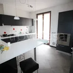 Rent 4 bedroom house of 185 m² in Fino Mornasco