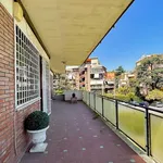 Rent 7 bedroom house of 250 m² in Roma