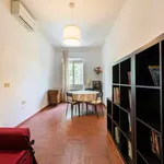 Rent 1 bedroom apartment of 65 m² in Florence