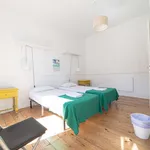 Rent a room in lisbon