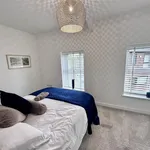 Rent 3 bedroom house in Kirklees