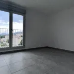 Rent 4 bedroom apartment of 86 m² in Marseille