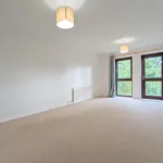 Rent 2 bedroom flat of 66 m² in Malvern Hills