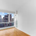 Rent 2 bedroom apartment of 117 m² in New York