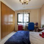 Rent 3 bedroom apartment in Valencia