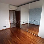 Affitto 3 camera appartamento di 82 m² in Albiate