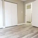 Appartement de 656 m² avec 1 chambre(s) en location à Edmonton