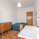 Rent a room in lisbon