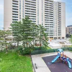 Appartement de 990 m² avec 5 chambre(s) en location à Toronto