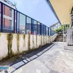 Affitto 3 camera appartamento di 88 m² in Naples