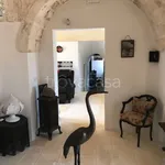 Rent 5 bedroom house of 230 m² in Ostuni