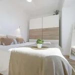 Rent a room of 70 m² in valencia