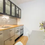 Rent 2 bedroom apartment of 55 m² in Barcelona