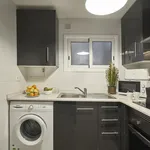 Rent 4 bedroom apartment of 65 m² in Barcelona