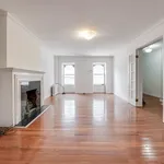 Rent 3 bedroom apartment in Newark