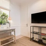 Rent 1 bedroom apartment of 87 m² in Madrid