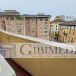 Rent 3 bedroom apartment of 81 m² in Milan