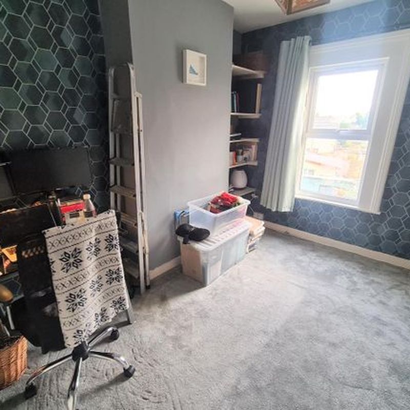 End terrace house to rent in Highland Road, Aldershot GU12 North Town