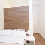 Rent a room of 140 m² in madrid