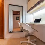 Rent a room of 220 m² in barcelona