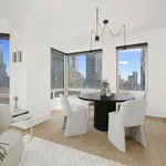 Rent 2 bedroom apartment of 136 m² in New York