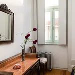 Rent 2 bedroom apartment of 72 m² in Porto