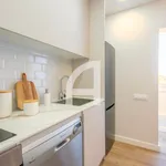 Rent 3 bedroom apartment of 89 m² in Barcelona