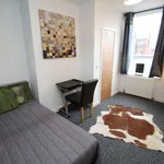 Rent 3 bedroom house in Leeds