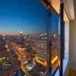 Rent 2 bedroom apartment of 875 m² in Manhattan