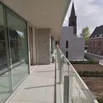 Nieuw lichtrijk apt met balkon inclusief garage!