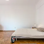 Rent 7 bedroom apartment in Lisbon