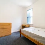 Rent 4 bedroom flat in West Midlands