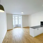 Pronajměte si 2 ložnic/e byt o rozloze 68 m² v Prague