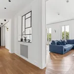 Rent 3 bedroom apartment of 135 m² in Paris