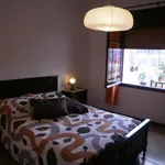 Alquilar 5 dormitorio casa en Barcelona']