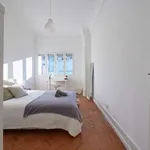 Rent a room in lisbon