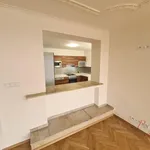 Pronajměte si 4 ložnic/e byt o rozloze 117 m² v Prague