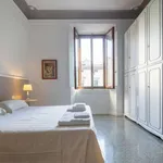 Rent 4 bedroom apartment of 250 m² in florence