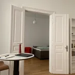 Rent 1 bedroom apartment of 818 m² in vienna