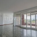 Rent 4 bedroom apartment of 203 m² in Milano