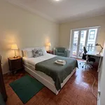 Rent 4 bedroom apartment in Lisbon