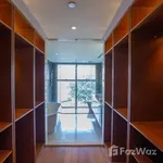 Rent 4 bedroom apartment of 542 m² in Bangkok