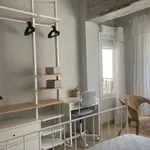 Rent a room of 120 m² in alicante