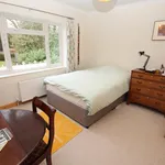 Rent 5 bedroom house in Woking