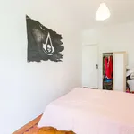 Rent a room in lisbon