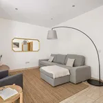 Rent 5 bedroom apartment of 120 m² in Porto